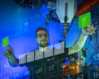 Recording compositions and properties precisely, quickly, and cost-effectively to find suitable material combinations in the future, for example, from secondary materials – the Fraunhofer lighthouse project ORCHESTER is researching a digital ecosystem for a resilient and sustainable supply of functional materials, in collaboration with Fraunhofer IWS.